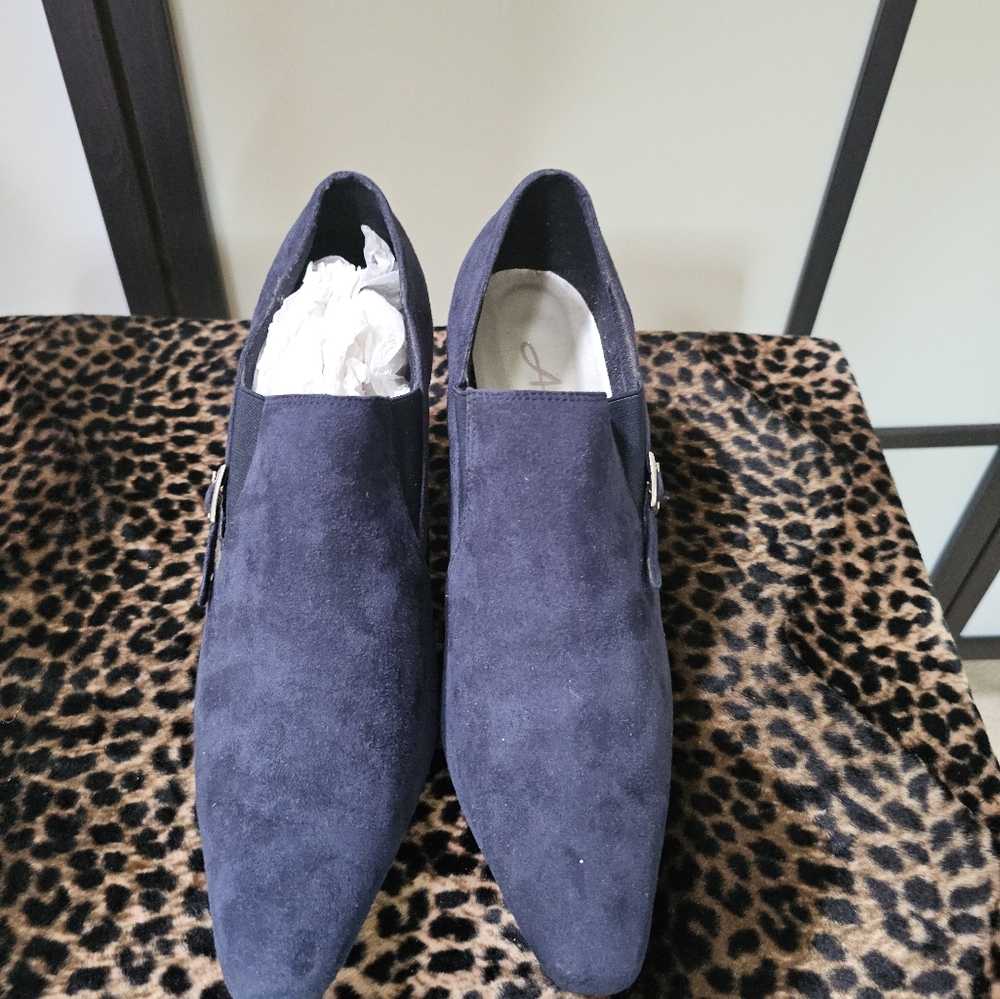 ANNIE NAVY BLUE LOW CUT SUEDE ANKLE SHOE KITTEN HEEL SIZE 12